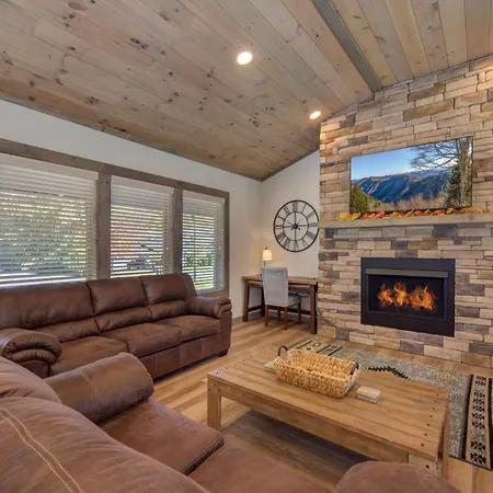 Destination Dolly By Stony Brook Cabins